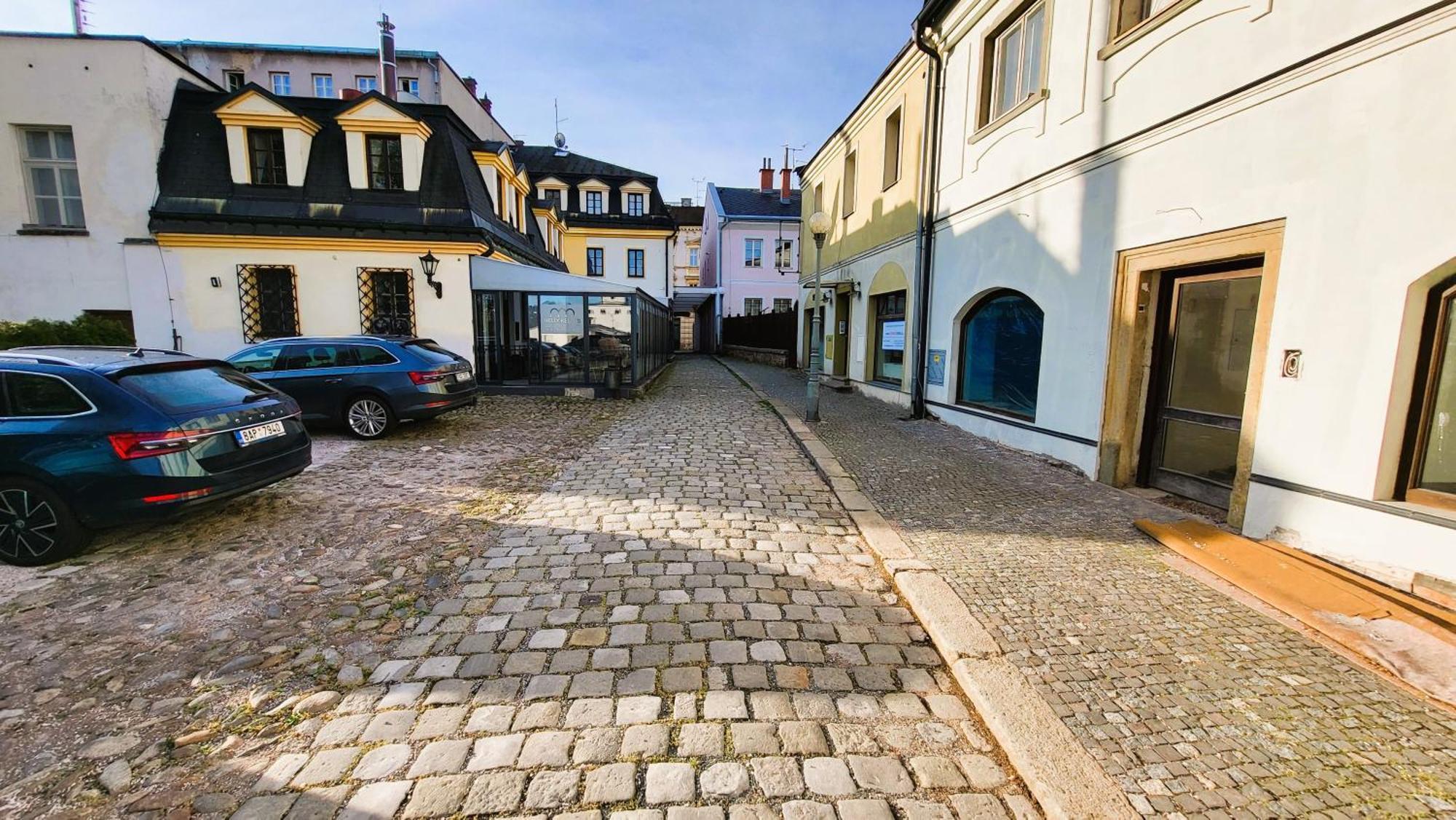 Hotel Nelly Kellys Trutnov Exterior photo