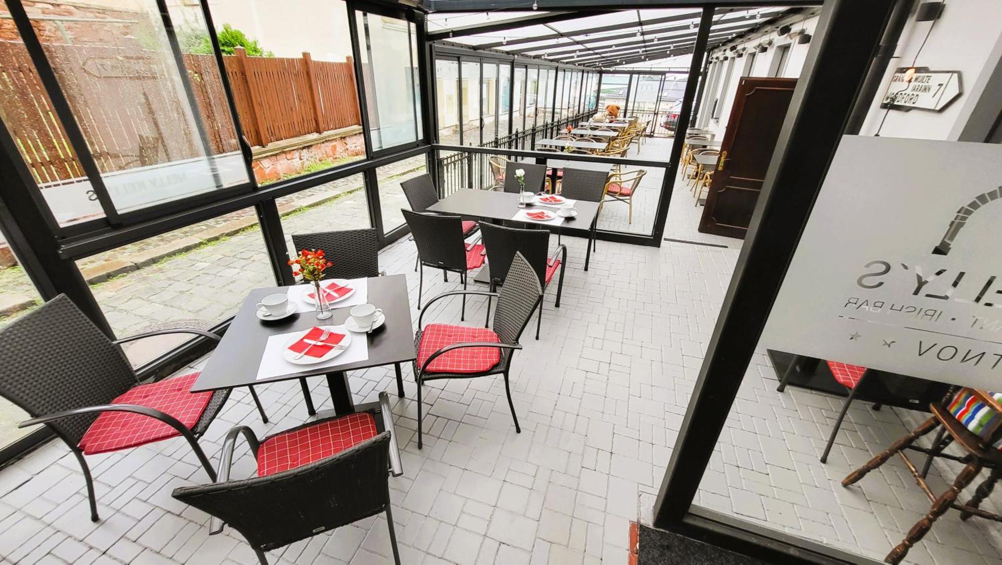 Hotel Nelly Kellys Trutnov Exterior photo